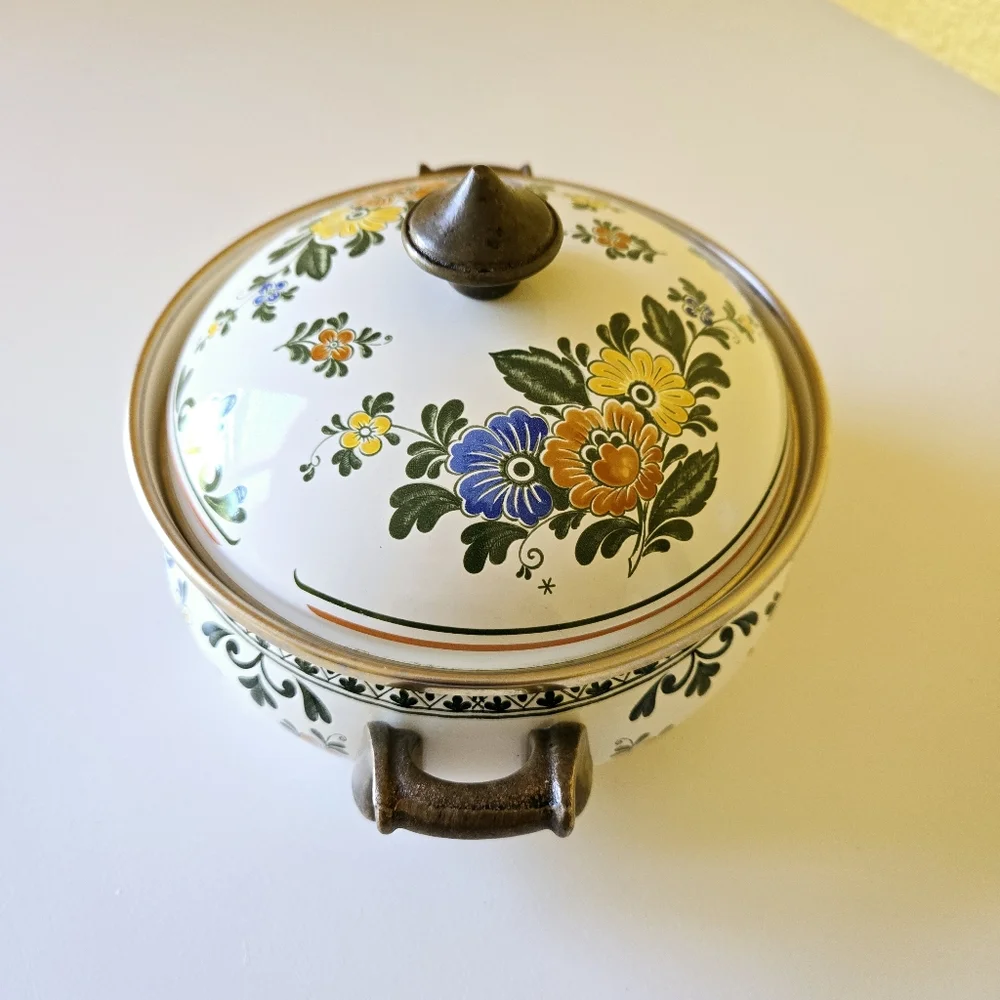 Villeroy & Boch Alt Amsterdam Florals: Metal Casserole & Lid 3Qt Enamel Dish Pan - Picture 11 of 16